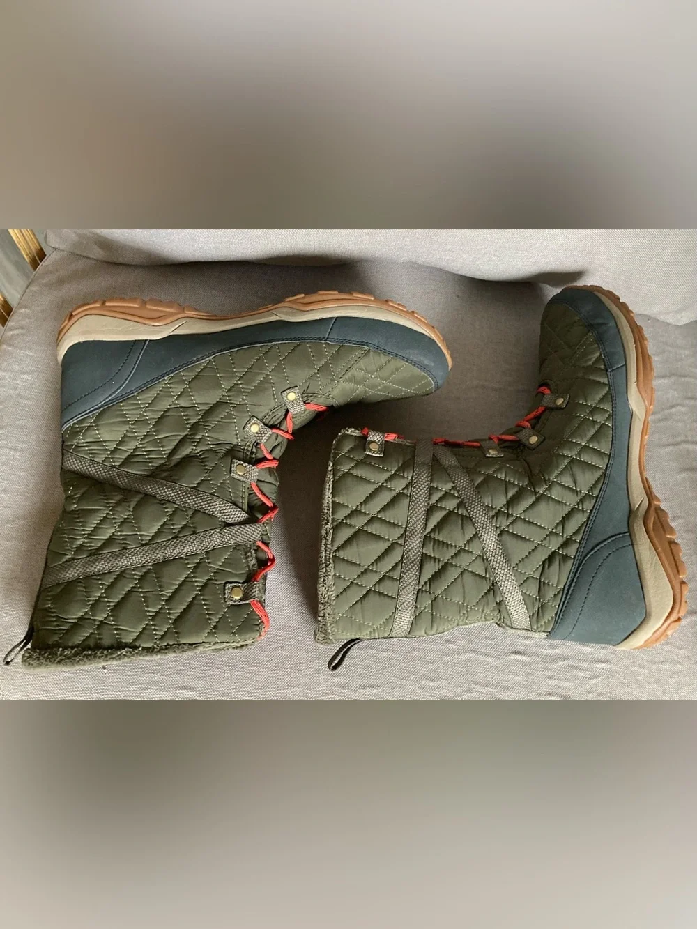 Columbia Clayton Cliffs Mid Omni-Heat Waterproof Winter Snow Boots Wmns 10